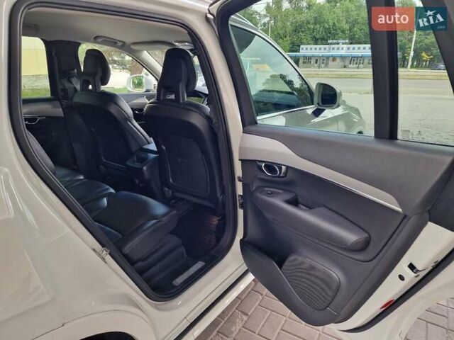 Білий Вольво ХС90, об'ємом двигуна 1.97 л та пробігом 80 тис. км за 31500 $, фото 14 на Automoto.ua