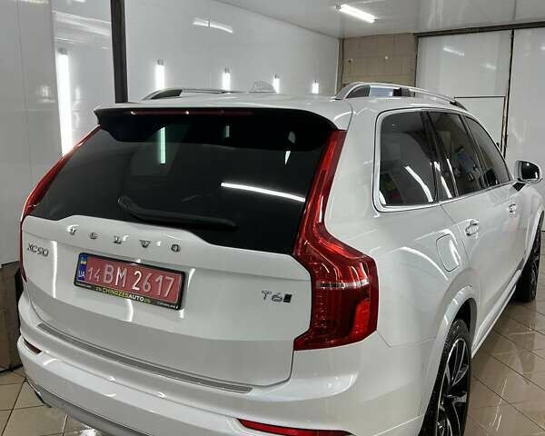 Белый Вольво ХС90, объемом двигателя 1.97 л и пробегом 149 тыс. км за 32400 $, фото 12 на Automoto.ua