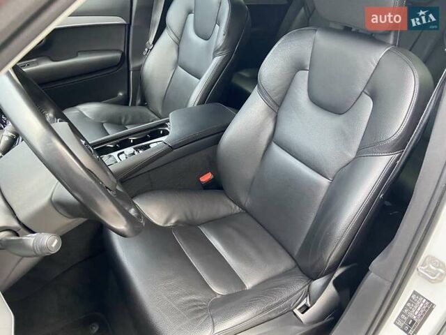 Білий Вольво ХС90, об'ємом двигуна 1.97 л та пробігом 305 тис. км за 31000 $, фото 15 на Automoto.ua