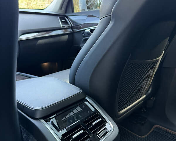 Белый Вольво ХС90, объемом двигателя 1.97 л и пробегом 78 тыс. км за 40000 $, фото 12 на Automoto.ua