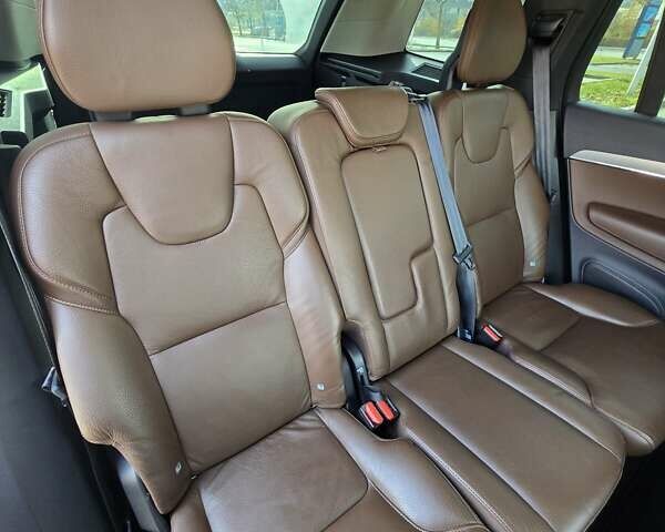 Белый Вольво ХС90, объемом двигателя 1.97 л и пробегом 151 тыс. км за 35500 $, фото 32 на Automoto.ua