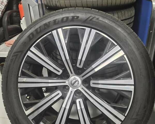 Білий Вольво ХС90, об'ємом двигуна 1.97 л та пробігом 105 тис. км за 41555 $, фото 15 на Automoto.ua