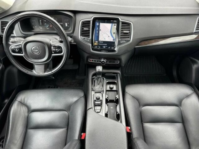 Белый Вольво ХС90, объемом двигателя 2 л и пробегом 32 тыс. км за 20100 $, фото 8 на Automoto.ua