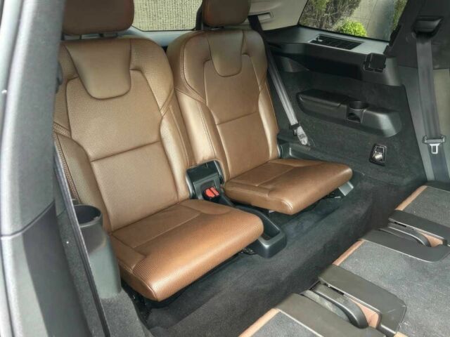 Білий Вольво ХС90, об'ємом двигуна 2 л та пробігом 41 тис. км за 19000 $, фото 11 на Automoto.ua