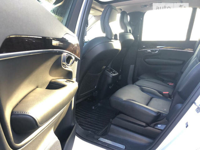 Белый Вольво ХС90, объемом двигателя 2 л и пробегом 33 тыс. км за 39900 $, фото 25 на Automoto.ua