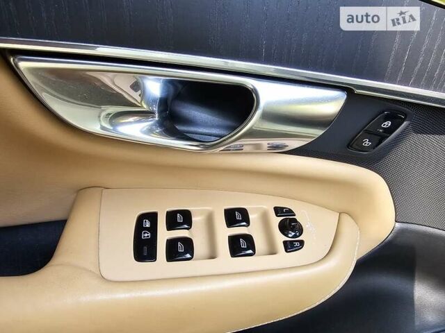 Белый Вольво ХС90, объемом двигателя 1.97 л и пробегом 180 тыс. км за 41500 $, фото 27 на Automoto.ua