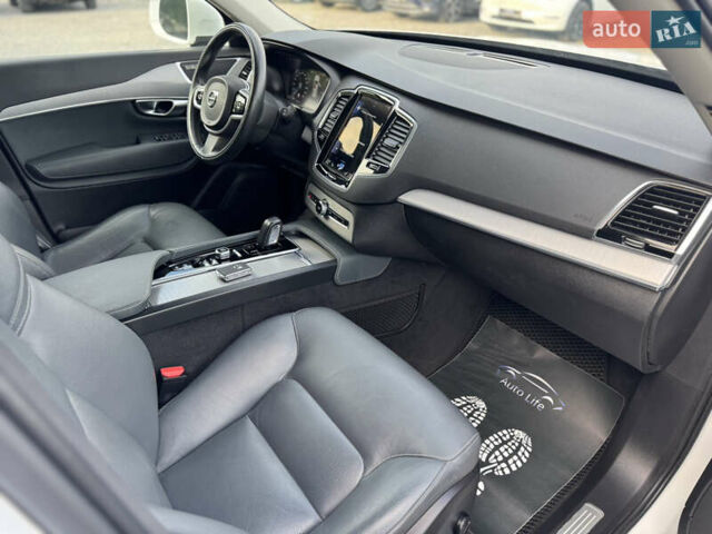 Білий Вольво ХС90, об'ємом двигуна 1.97 л та пробігом 30 тис. км за 35999 $, фото 7 на Automoto.ua