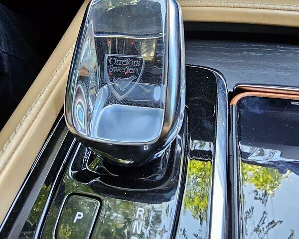 Белый Вольво ХС90, объемом двигателя 1.97 л и пробегом 180 тыс. км за 41500 $, фото 39 на Automoto.ua