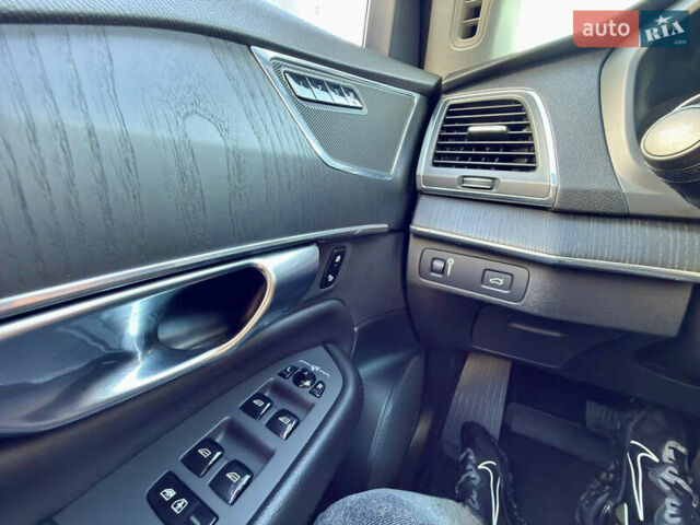 Вольво ХС90 2019 в Черновцах на Automoto.ua Белый Вольво ХС90, объемом двигателя 2 л и пробегом 132 тыс. км за 33300 $, фото 43 на Automoto.ua