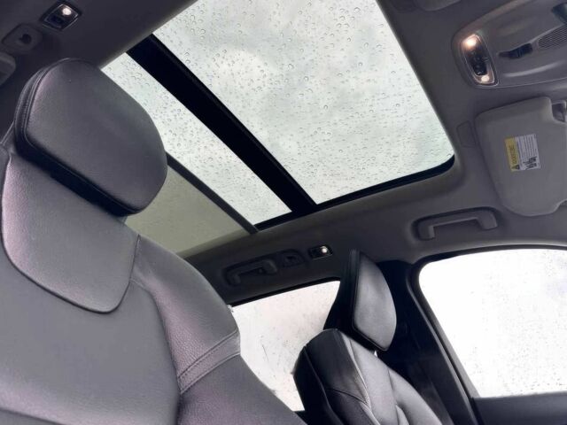 Белый Вольво ХС90, объемом двигателя 2 л и пробегом 32 тыс. км за 20100 $, фото 10 на Automoto.ua