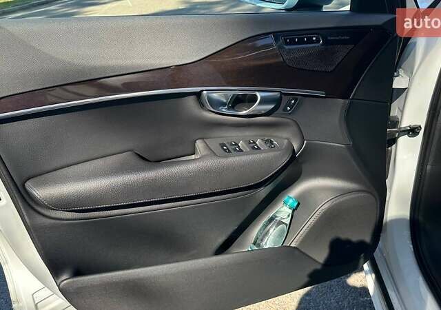Білий Вольво ХС90, об'ємом двигуна 1.97 л та пробігом 91 тис. км за 41700 $, фото 13 на Automoto.ua