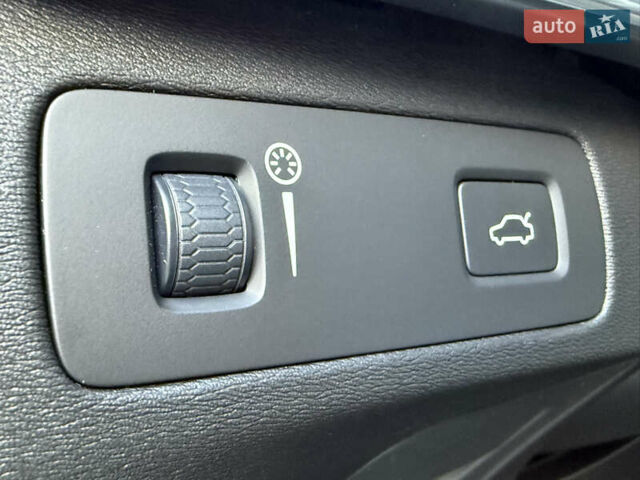 Вольво ХС90 2019 в Черновцах на Automoto.ua Белый Вольво ХС90, объемом двигателя 2 л и пробегом 132 тыс. км за 33300 $, фото 62 на Automoto.ua