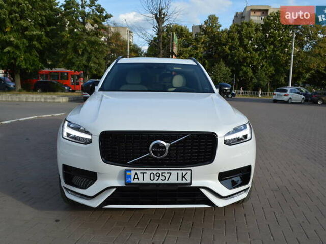 Белый Вольво ХС90, объемом двигателя 1.97 л и пробегом 102 тыс. км за 41000 $, фото 2 на Automoto.ua