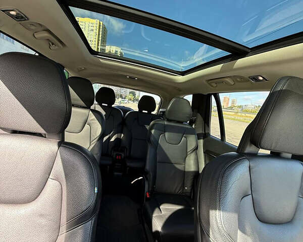 Вольво ХС90 2019 в Киеве на Automoto.ua Белый Вольво ХС90, объемом двигателя 1.97 л и пробегом 137 тыс. км за 34000 $, фото 18 на Automoto.ua