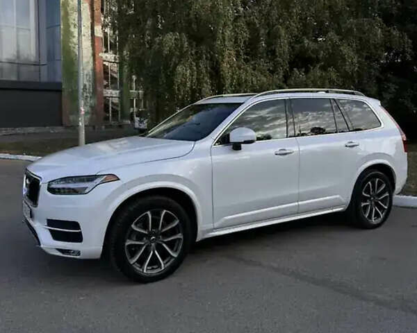 Белый Вольво ХС90, объемом двигателя 1.97 л и пробегом 140 тыс. км за 36900 $, фото 1 на Automoto.ua