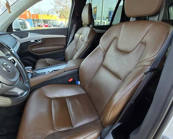 Белый Вольво ХС90, объемом двигателя 1.97 л и пробегом 151 тыс. км за 35500 $, фото 24 на Automoto.ua