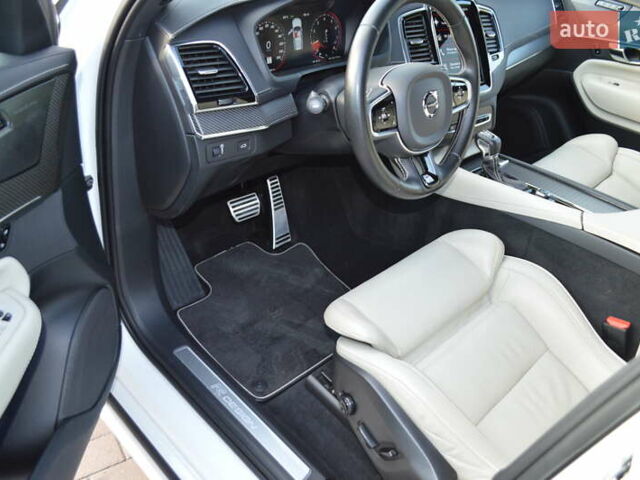 Белый Вольво ХС90, объемом двигателя 1.97 л и пробегом 102 тыс. км за 41000 $, фото 45 на Automoto.ua