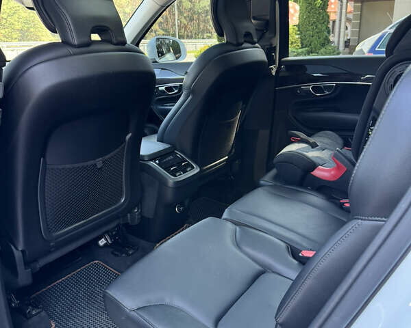 Белый Вольво ХС90, объемом двигателя 1.97 л и пробегом 78 тыс. км за 40000 $, фото 10 на Automoto.ua