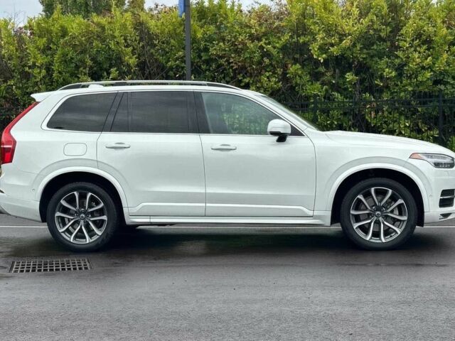 Белый Вольво ХС90, объемом двигателя 2 л и пробегом 32 тыс. км за 20100 $, фото 2 на Automoto.ua