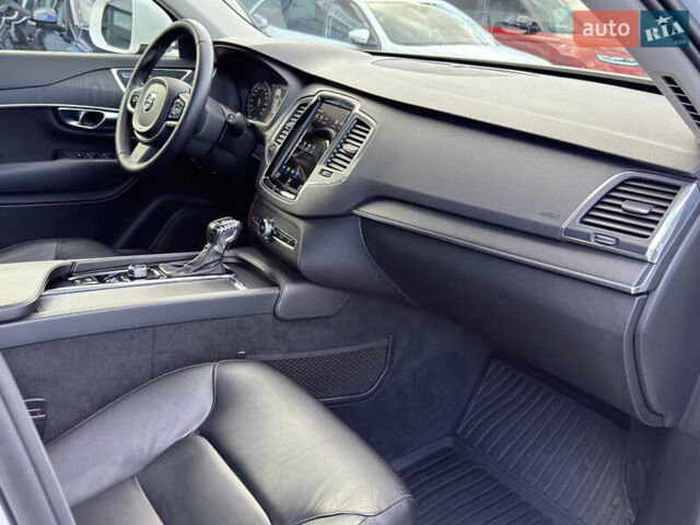 Вольво ХС90 2019 в Черновцах на Automoto.ua Белый Вольво ХС90, объемом двигателя 2 л и пробегом 132 тыс. км за 33300 $, фото 9 на Automoto.ua