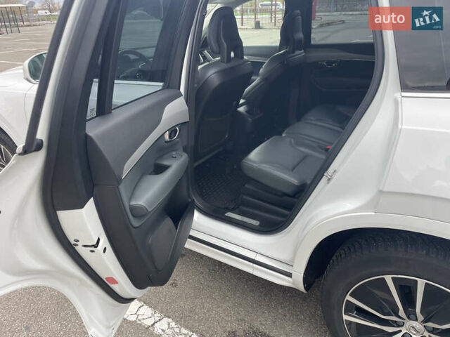 Белый Вольво ХС90, объемом двигателя 1.97 л и пробегом 178 тыс. км за 40500 $, фото 10 на Automoto.ua