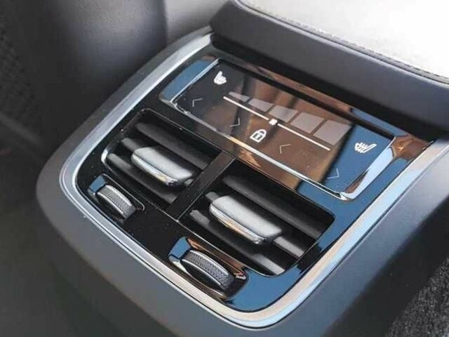 Белый Вольво ХС90, объемом двигателя 0 л и пробегом 89 тыс. км за 28900 $, фото 17 на Automoto.ua