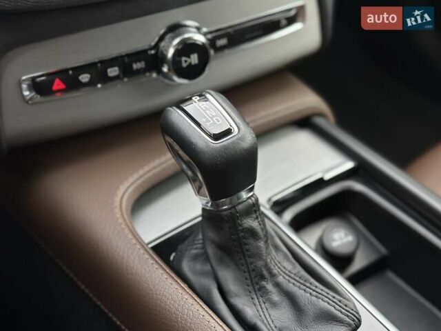 Белый Вольво ХС90, объемом двигателя 1.97 л и пробегом 153 тыс. км за 29999 $, фото 37 на Automoto.ua