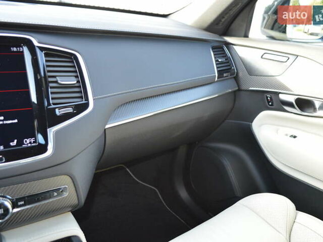 Белый Вольво ХС90, объемом двигателя 1.97 л и пробегом 102 тыс. км за 41000 $, фото 40 на Automoto.ua