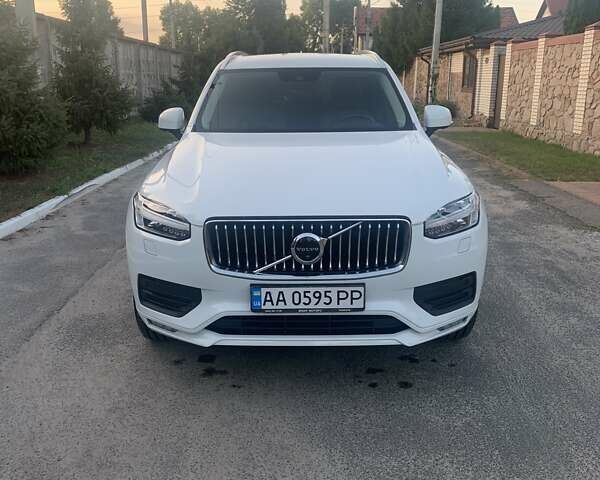 Білий Вольво ХС90, об'ємом двигуна 1.97 л та пробігом 130 тис. км за 38500 $, фото 7 на Automoto.ua