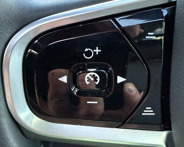 Вольво ХС90 2019 в Черновцах на Automoto.ua Белый Вольво ХС90, объемом двигателя 2 л и пробегом 132 тыс. км за 33300 $, фото 31 на Automoto.ua