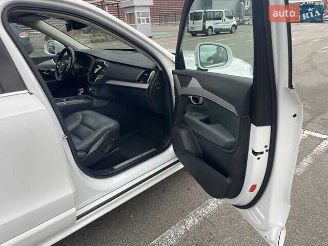 Белый Вольво ХС90, объемом двигателя 1.97 л и пробегом 178 тыс. км за 40500 $, фото 6 на Automoto.ua