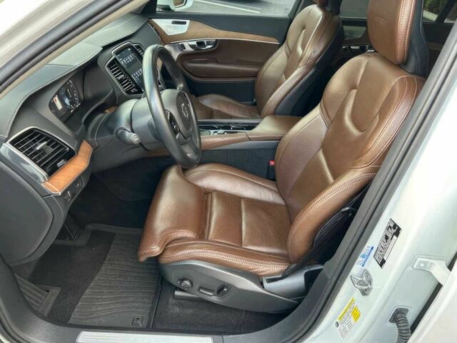 Білий Вольво ХС90, об'ємом двигуна 2 л та пробігом 41 тис. км за 19000 $, фото 6 на Automoto.ua