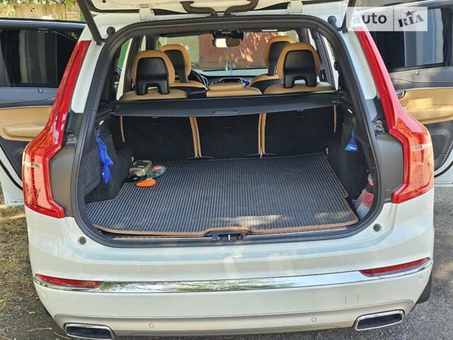 Белый Вольво ХС90, объемом двигателя 1.97 л и пробегом 180 тыс. км за 41500 $, фото 17 на Automoto.ua