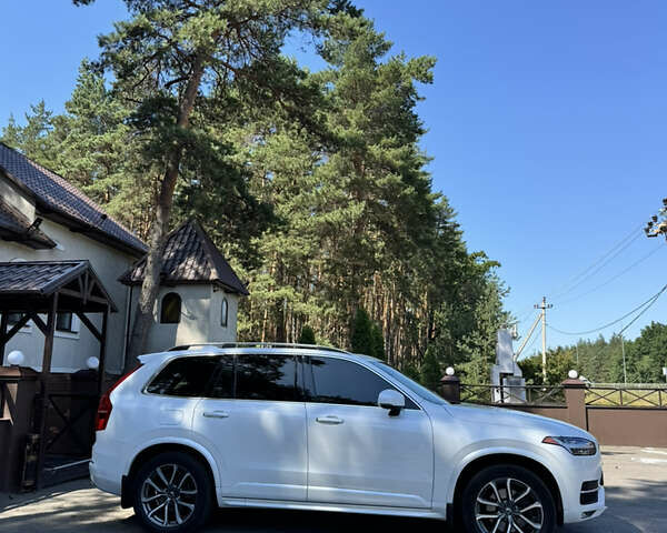 Белый Вольво ХС90, объемом двигателя 1.97 л и пробегом 78 тыс. км за 40000 $, фото 3 на Automoto.ua