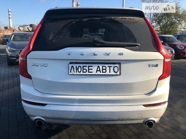 Белый Вольво ХС90, объемом двигателя 2 л и пробегом 33 тыс. км за 39900 $, фото 4 на Automoto.ua