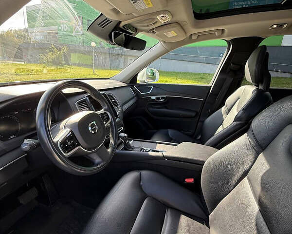 Вольво ХС90 2019 в Киеве на Automoto.ua Белый Вольво ХС90, объемом двигателя 1.97 л и пробегом 137 тыс. км за 34000 $, фото 8 на Automoto.ua