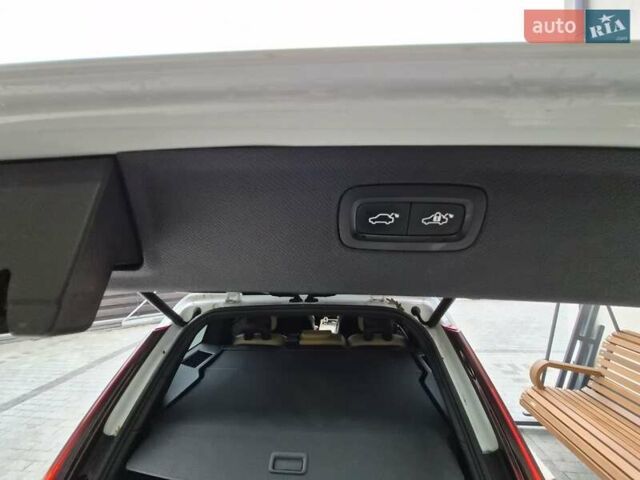 Білий Вольво ХС90, об'ємом двигуна 1.97 л та пробігом 105 тис. км за 41555 $, фото 12 на Automoto.ua