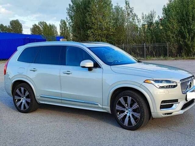 Белый Вольво ХС90, объемом двигателя 0 л и пробегом 89 тыс. км за 28900 $, фото 2 на Automoto.ua