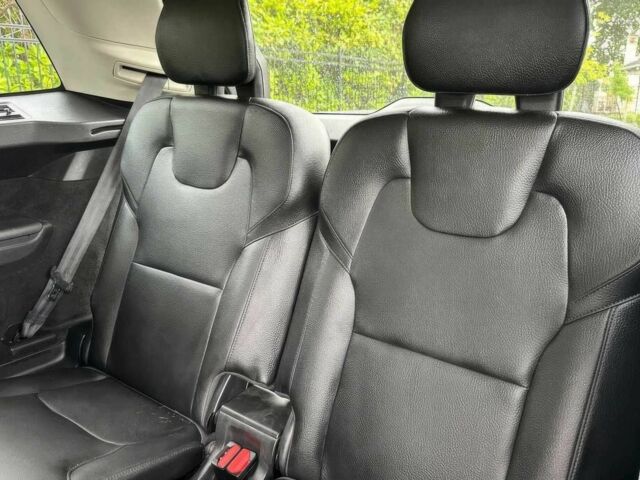 Белый Вольво ХС90, объемом двигателя 2 л и пробегом 32 тыс. км за 20100 $, фото 12 на Automoto.ua