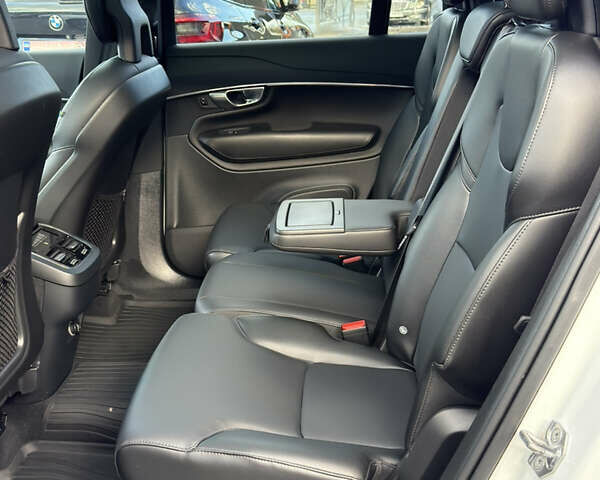 Вольво ХС90 2019 в Черновцах на Automoto.ua Белый Вольво ХС90, объемом двигателя 2 л и пробегом 132 тыс. км за 33300 $, фото 13 на Automoto.ua