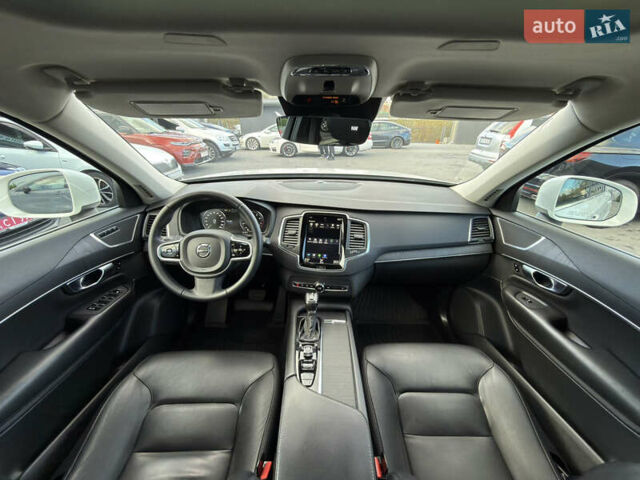 Вольво ХС90 2019 в Черновцах на Automoto.ua Белый Вольво ХС90, объемом двигателя 2 л и пробегом 132 тыс. км за 33300 $, фото 14 на Automoto.ua