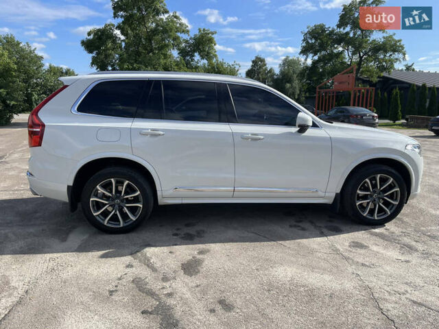 Белый Вольво ХС90, объемом двигателя 1.97 л и пробегом 189 тыс. км за 42500 $, фото 3 на Automoto.ua