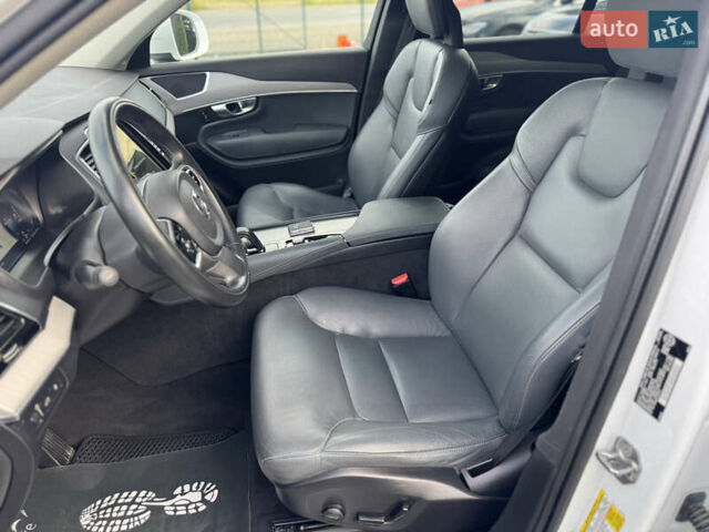 Білий Вольво ХС90, об'ємом двигуна 1.97 л та пробігом 30 тис. км за 35999 $, фото 8 на Automoto.ua