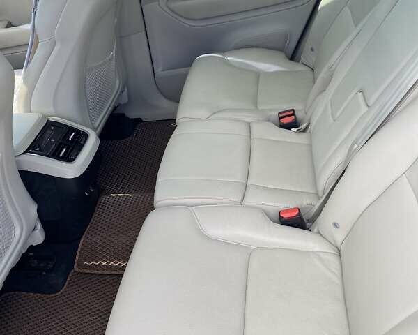 Белый Вольво ХС90, объемом двигателя 1.97 л и пробегом 142 тыс. км за 34500 $, фото 12 на Automoto.ua