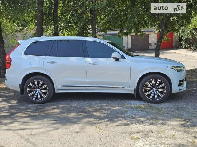 Белый Вольво ХС90, объемом двигателя 1.97 л и пробегом 180 тыс. км за 41500 $, фото 3 на Automoto.ua