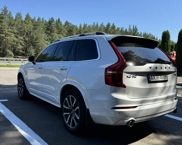 Белый Вольво ХС90, объемом двигателя 1.97 л и пробегом 78 тыс. км за 40000 $, фото 4 на Automoto.ua