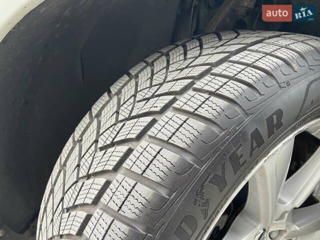 Білий Вольво ХС90, об'ємом двигуна 1.97 л та пробігом 305 тис. км за 31000 $, фото 36 на Automoto.ua