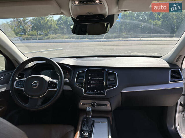 Вольво ХС90 2019 в Киеве на Automoto.ua Белый Вольво ХС90, объемом двигателя 1.97 л и пробегом 126 тыс. км за 41900 $, фото 13 на Automoto.ua