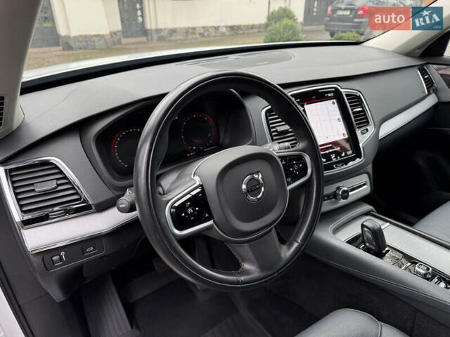 Белый Вольво ХС90, объемом двигателя 2 л и пробегом 145 тыс. км за 38400 $, фото 90 на Automoto.ua