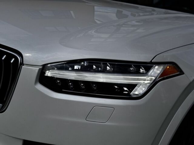 Білий Вольво ХС90, об'ємом двигуна 2 л та пробігом 82 тис. км за 38500 $, фото 4 на Automoto.ua